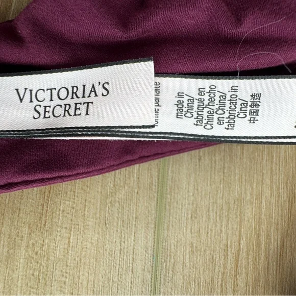 Victoria’s Secret Body by Victoria Perfect Shape Bra | Burgundy | 40C - Picture 4 of 5